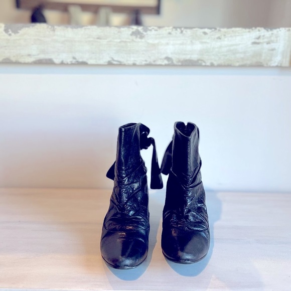 Aldo Black Bootie - Picture 4 of 5